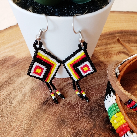 AUTHENTIC INDIGENOUS TRIBAL EARRINGS & BRACELET SET - Picture 2 of 5